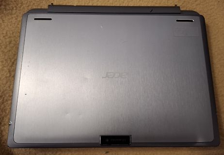 Unterseite eines Acer Laptops
