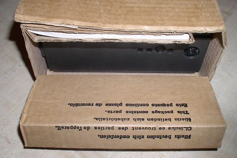 Elektronikgerät in Kartonverpackung