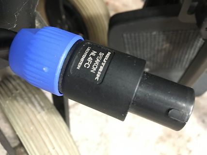 Neutrik Speakon NL4FC Stecker