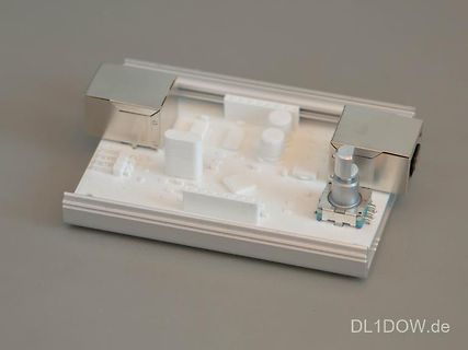 3D-Modell einer Leiterplatte in einem Gehäuse