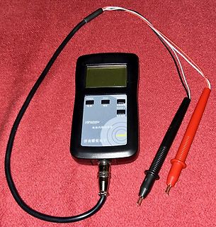 Batterie-Innenwiderstandsmessgerät mit Messklemmen