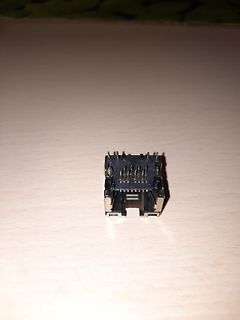 Elektronisches Bauteil, Anschlussstecker