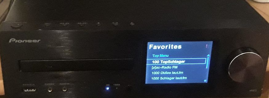 Pioneer Receiver mit Displayanzeige