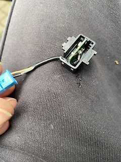 Elektrischer Stecker mit Kabel und Platine
