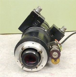 Optisches Bauteil oder Kameraobjektiv mit mechanischen Komponenten