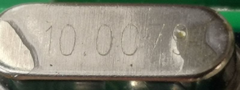 Metallgehäuse eines Quarzoszillators