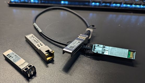 SFP Transceiver Module und Kabel