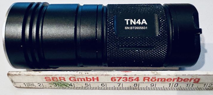 Taschenlampe mit Lineal