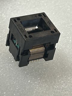 Elektronisches Bauteil mit Goldkontakten