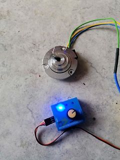 Servo-Testmodul mit Potentiometer und Motorbauteil