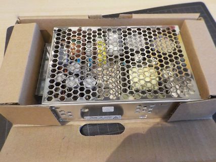 Schaltnetzteil in Kartonverpackung