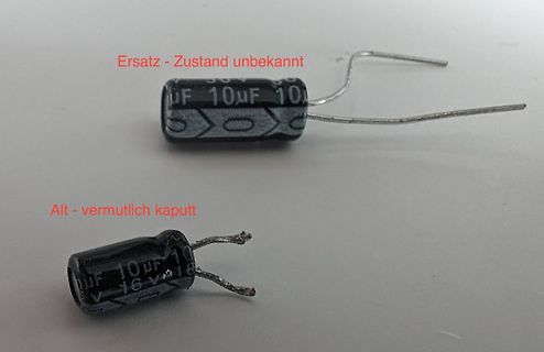 Vergleich eines neuen und eines defekten Elektrolytkondensators
