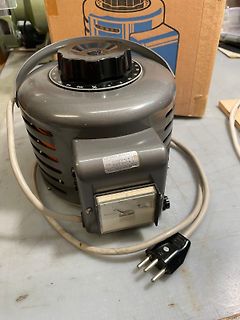 Variac Transformator mit Voltmeter