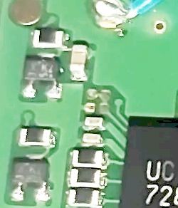 Nahaufnahme einer Leiterplatte mit SMD-Bauteilen