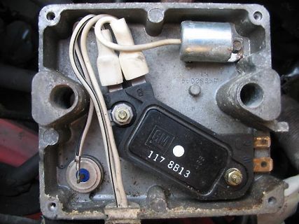Automobil-Elektronikbauteil in Metallgehäuse