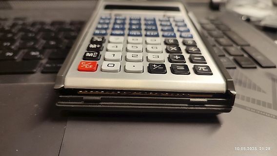 Nahaufnahme einer Taschenrechner-Tastatur