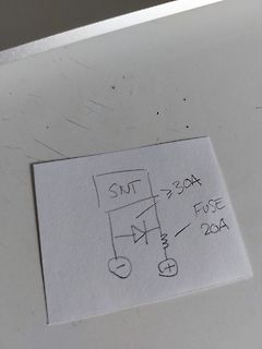 Handgezeichneter Schaltplan auf Papier