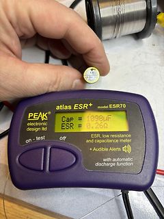 Messung eines Elektrolytkondensators mit ESR-Meter
