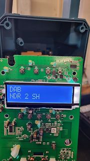 Grüne Leiterplatte mit LCD-Display