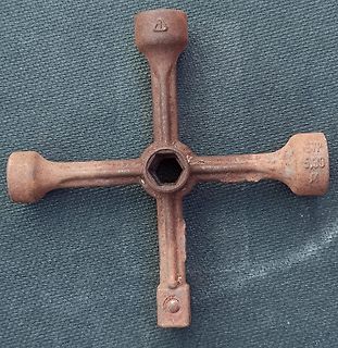 Rostiger Kreuzschlüssel