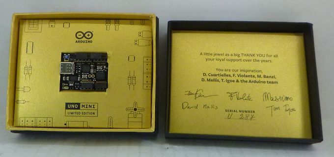 Arduino Uno Mini Limited Edition in Verpackung