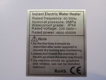 Typenschild eines elektrischen Durchlauferhitzers