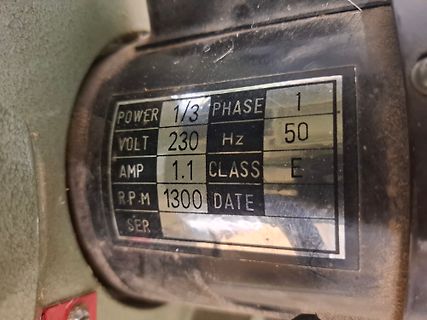 Typenschild eines Elektromotors
