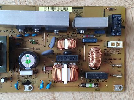 Foto einer bestückten Leiterplatte eines Netzteils