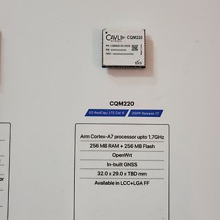 Cavli CQM220 Modul und Datenblatt-Ausschnitt