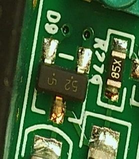 Makroaufnahme einer Leiterplatte mit SMD-Bauteilen