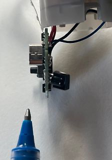 Leiterplatte mit USB-Buchse und Kabeln