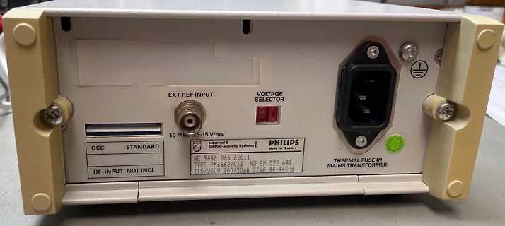 Rückseite eines Philips Industrie-Messgeräts