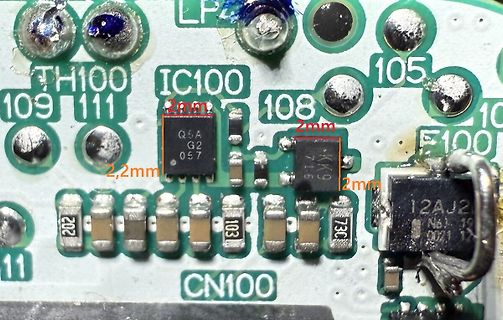 Makroaufnahme einer Leiterplatte mit SMD-Bauteilen
