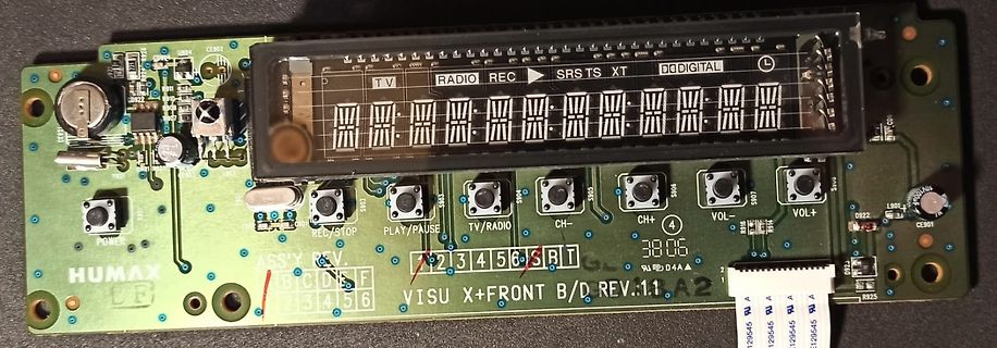 Leiterplatte eines Radiogeräts mit Display und Tasten