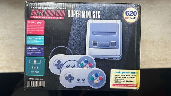 Verpackung einer Super Mini SFC Spielekonsole