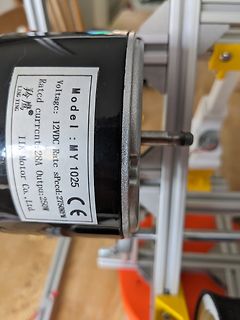 Typenschild eines Elektromotors
