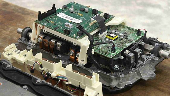 Elektronikmodul mit Leiterplatten in Gehäuse