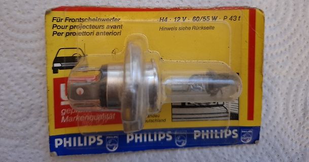 Verpackung einer H4 Autolampe