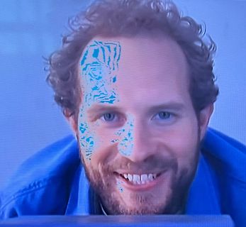 Porträt eines Mannes mit digitalem Effekt