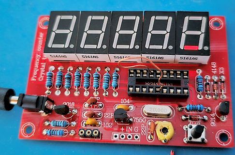 Frequenzzähler mit 4-stelliger 7-Segment-Anzeige