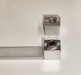 Aluminiumprofile mit Bohrungen
