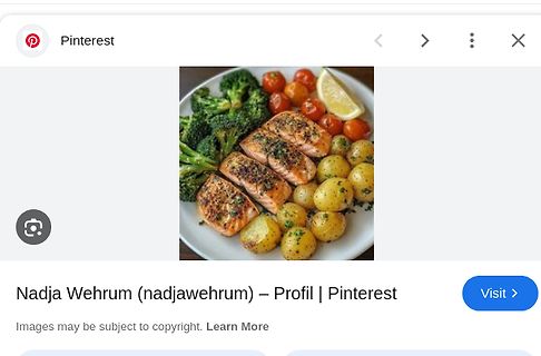 Gebratenes Lachsfilet mit Brokkoli, Kartoffeln und Tomaten