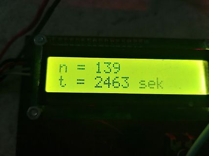Foto eines LCD-Displays mit Messwerten