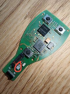 Leiterplatte mit Tasten und integriertem Chip