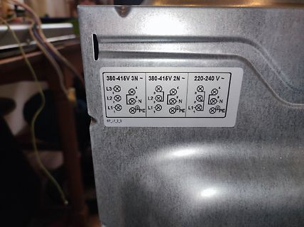 Anschlussbelegung eines elektrischen Geräts