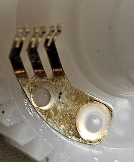 Nahaufnahme eines metallischen Bauteils oder Kontakts