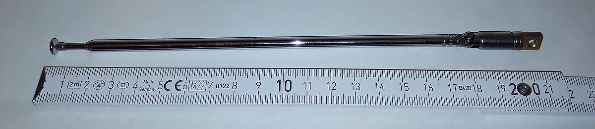 Metallstab und Lineal