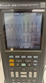 Fluke 105B Scopemeter mit Oszillogramm