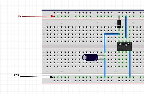 Virtueller Aufbau eines ATtiny85 auf einem Breadboard