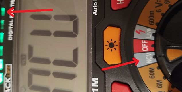 Nahaufnahme eines Multimeters